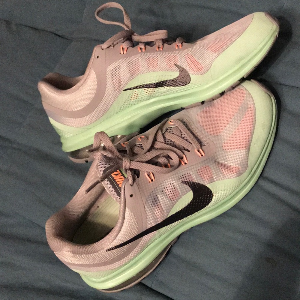 Women’s Nike Dynasty Max 2
